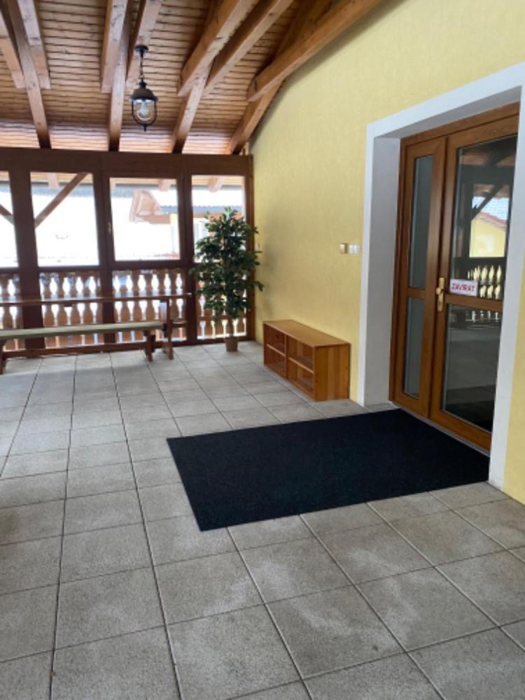 Hotel Selsky Dvur Perštejn Exterior foto